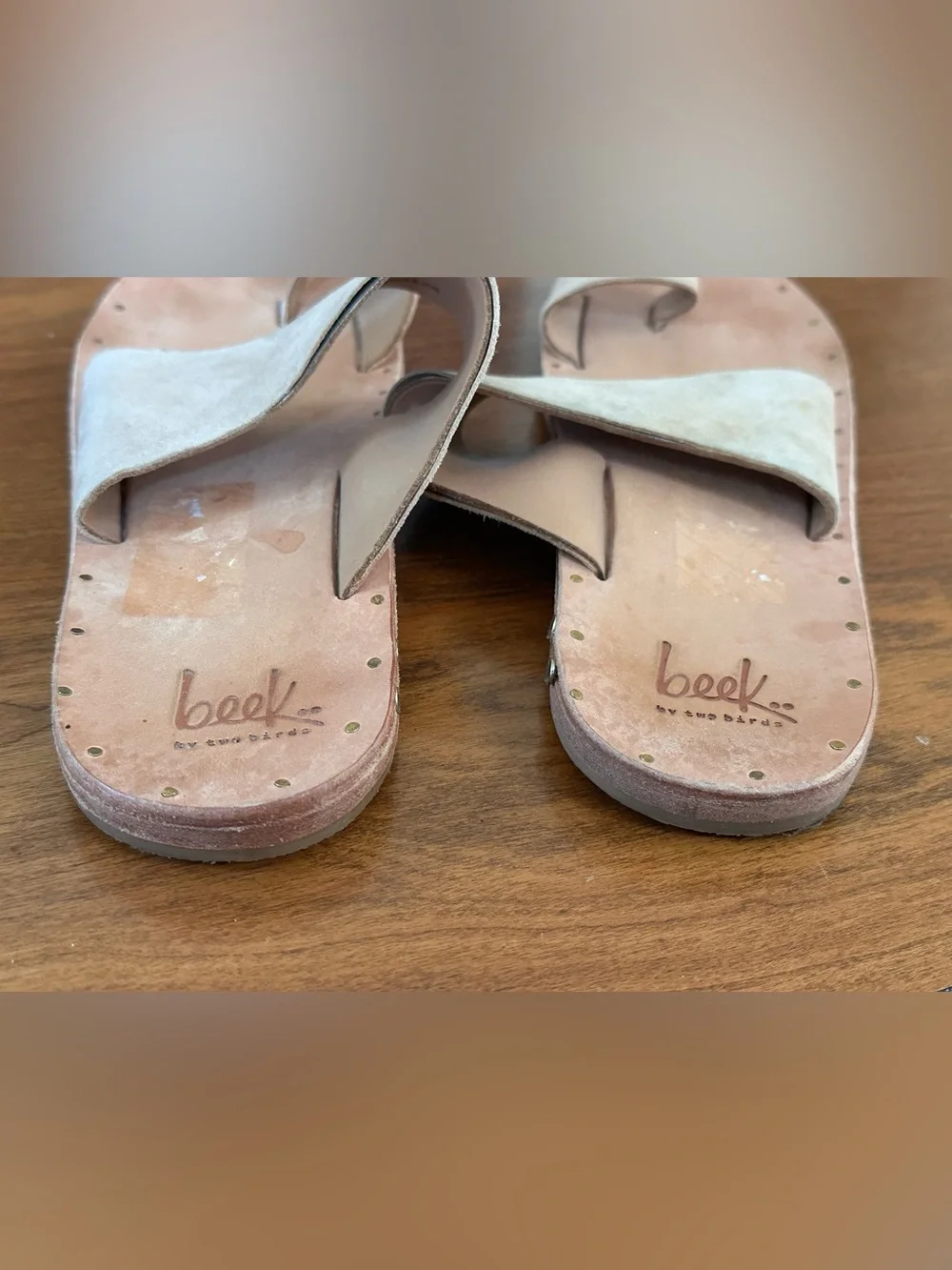 Beek Finch Leather Toe Ring Sandals Women’s Size 9 Platinum Metallic Handmade